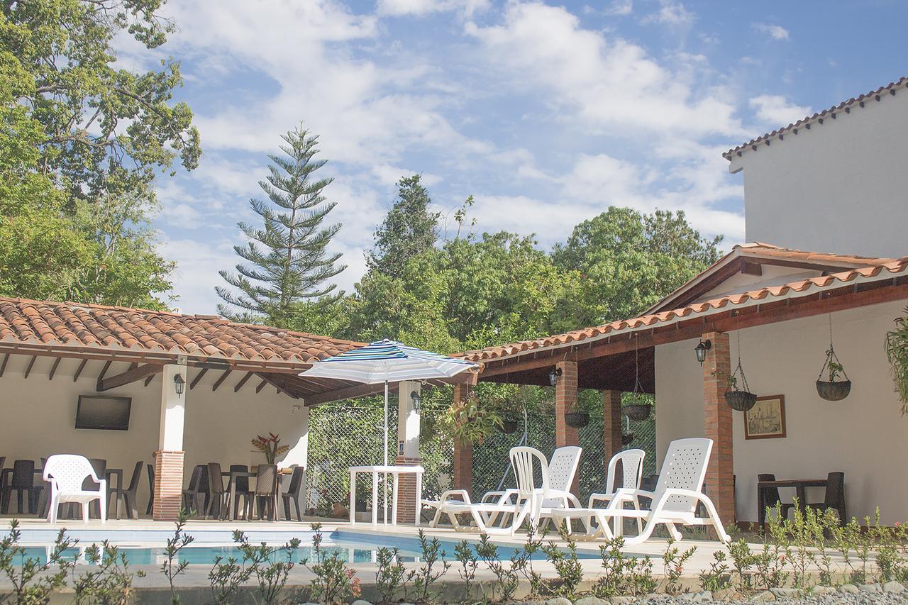 Finca Hotel Guali Santafe サンタ・フェ・デ・アンティオキア エクステリア 写真