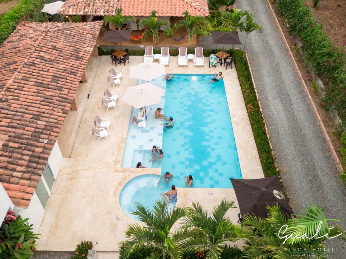 Finca Hotel Guali Santafe サンタ・フェ・デ・アンティオキア エクステリア 写真