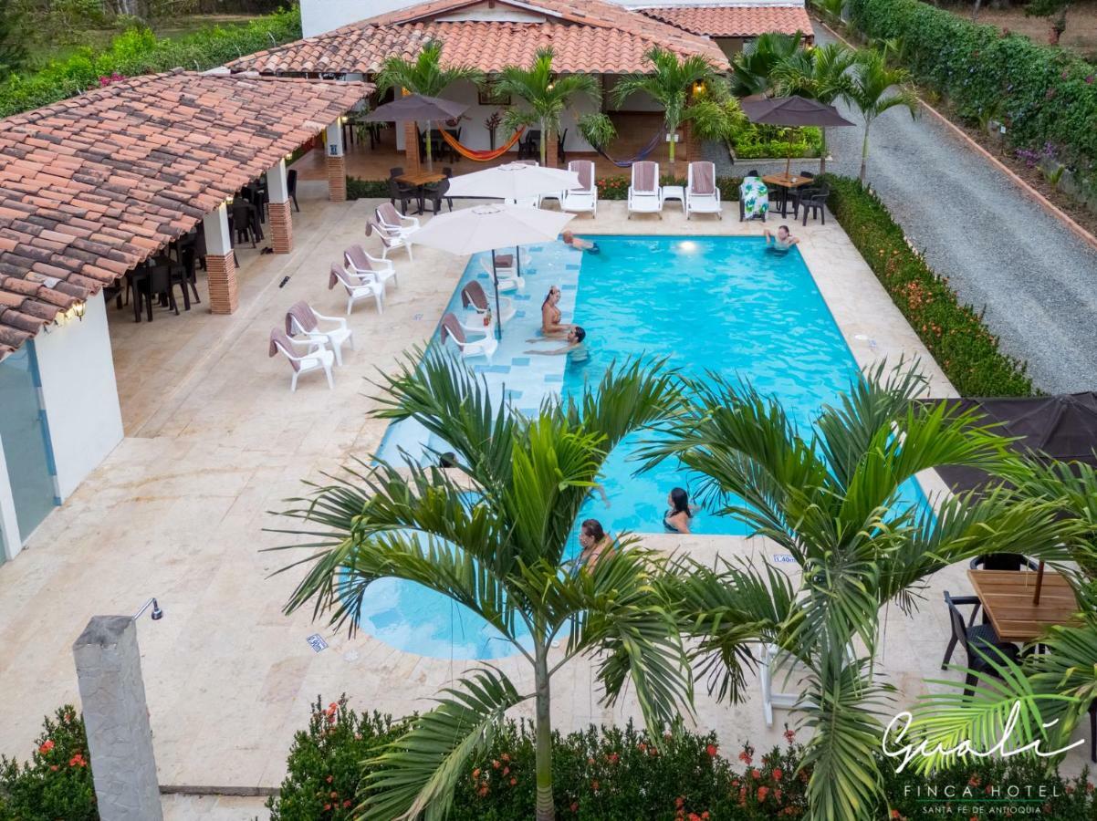 Finca Hotel Guali Santafe サンタ・フェ・デ・アンティオキア エクステリア 写真