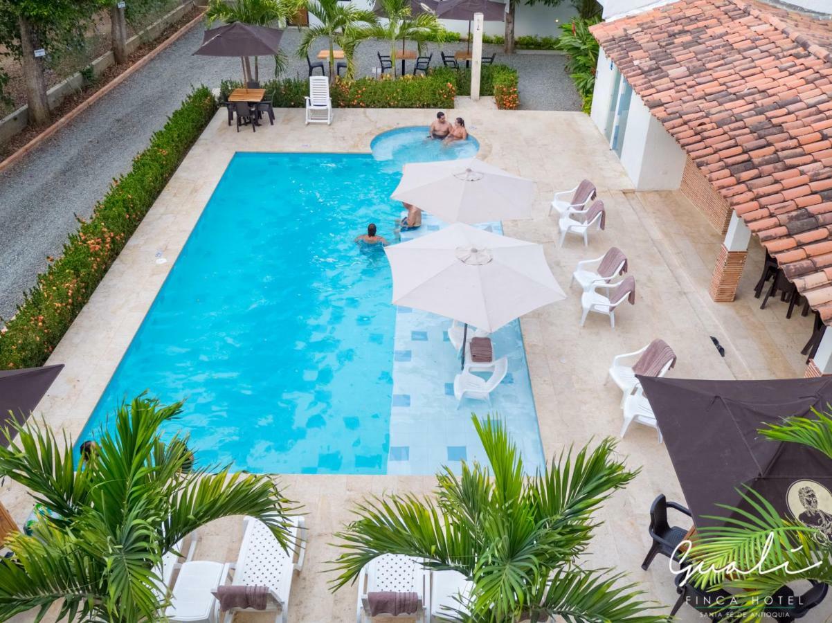 Finca Hotel Guali Santafe サンタ・フェ・デ・アンティオキア エクステリア 写真